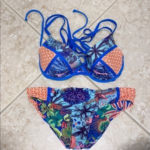 COPY - New maaji bikini large bottom xl top rever…